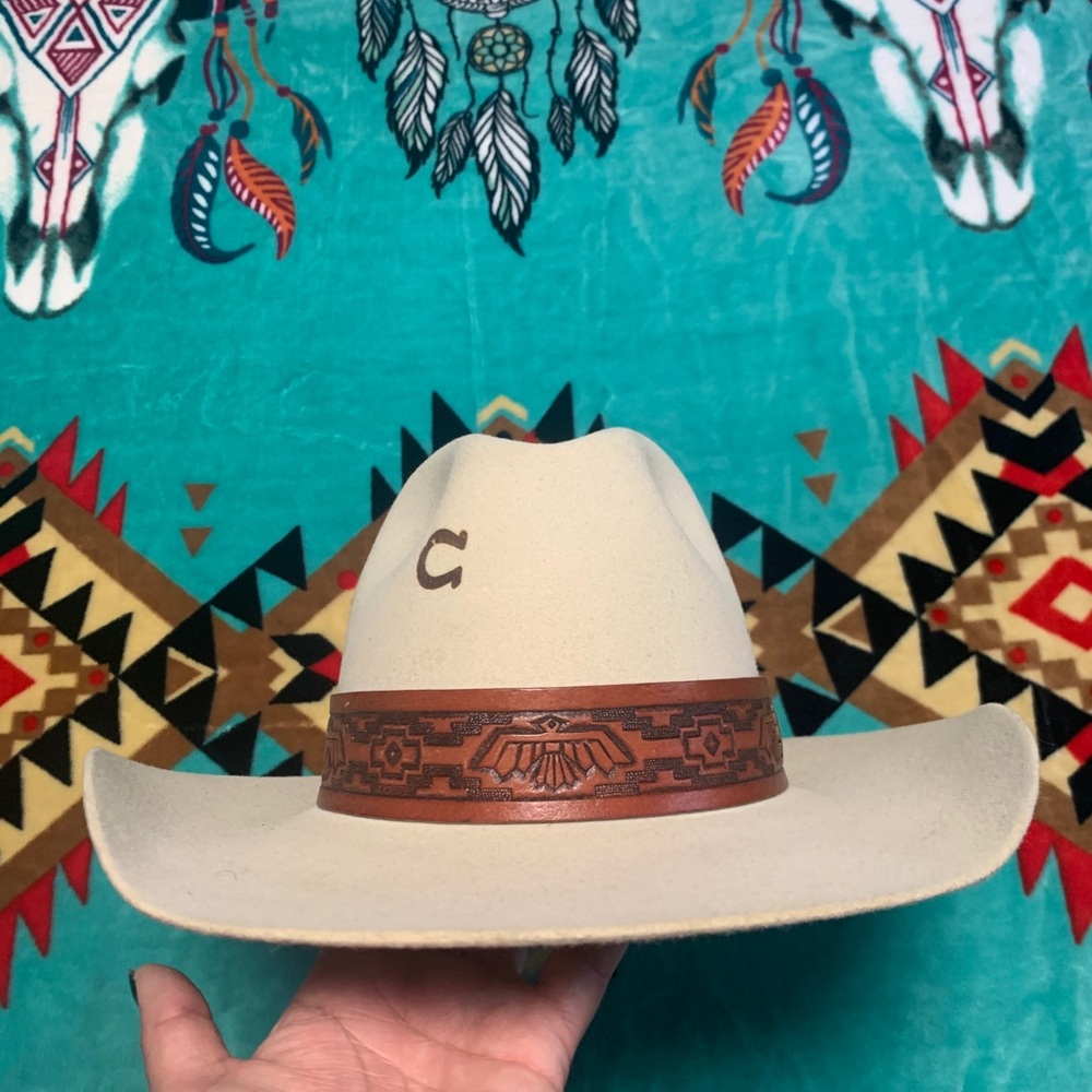 Charlie 1 horse cowboy hat